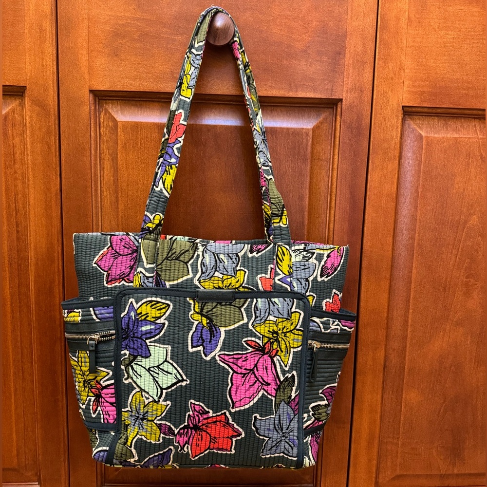 Vera Bradley Iconic Deluxe Vera - Falling Flowers